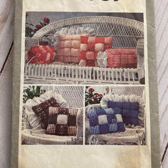 1980s simplicity pattern 9303 puffer patchwork quilted pillows retro nostalgic - Picture 2 of 4